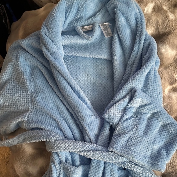 Cozy Light Blue Robe - Picture 1 of 3